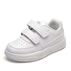 2025 zapatillas deportivas <span class=keywords><strong>blancas</strong></span> Unisex para verano, zapatos <span class=keywords><strong>de</strong></span> cuero con plantilla <span class=keywords><strong>de</strong></span> PVC informales para niños con plantilla <span class=keywords><strong>de</strong></span> EVA suave, <span class=keywords><strong>botas</strong></span> para bebés para <span class=keywords><strong>niñas</strong></span> - Product Image 1