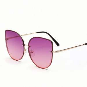 Lunettes de soleil tendance rétro à monture large pour femmes, dégradées, style œil de chat surdimensionné, nouvelle collection 2020, vente chaude - Product Image 4