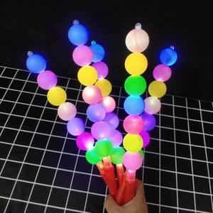 Bâtons lumineux LED colorés, fournitures pour fêtes de Noël, d'anniversaire, de mariage, gourde en plastique scintillante pour événements lumineux - Product Image 5
