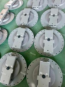Couvercle de manhole à bride de 16 pouces pour camion-citerne, fourni par Bernet Factory - Product Image 3