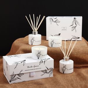 Set de Regalo de Vela Aromática y Difusor de Varillas con Aroma a Mora Francesa, en Frasco de Vidrio Minimalista, Fragancia para el Hogar - Product Image 3