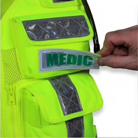 Gilet di Sicurezza Fluorescente Verde Lime Classe 2 con Logo Stampato, per Emergenze e Lavoro Medico, con Grandi Tasche Posteriori