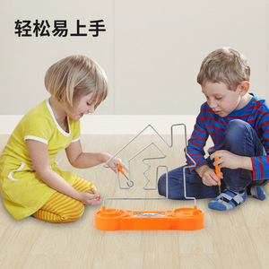 Juego de laberinto eléctrico con luz y sonido para niños, juguete de mesa para entrenamiento de concentración, diseño con forma de casa - Product Image 4