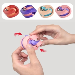 Bola de descompresión con laberinto giratorio de metal, ideal como regalo para fiestas, adecuada para el entrenamiento de la ansiedad y la concentración. - Product Image 1