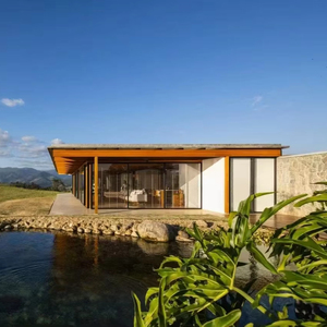 Évasion culturelle Maisons architecturales en bois Villas de campagne avec design à poutres en bois Mélange de paysages pour usage domestique - Product Image 2