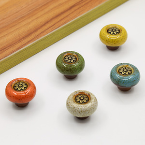 Hete Verkoop Keramische Knoppen Ronde Kleine Kast Lade Trekt Verschillende Kleuren Decoratieve Handgrepen - Product Image 1