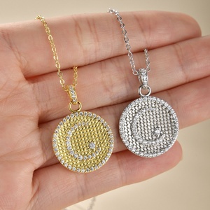 Collar con Colgante de Disco Circular de Luna Creciente y Estrella, Joyería Unisex Hip Hop, Micro Pavé de Circonitas, Bañado en Oro de 14k sobre Cobre, Venta al por Mayor - Product Image 6