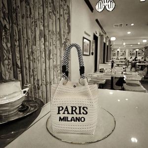 Bolsos de hombro elegantes para mujer en cuero PU, modelo tote, lanzamiento 2026 - Product Image 3