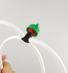 Système d'<span class=keywords><strong>arrosage</strong></span> <span class=keywords><strong>automatique</strong></span> pour serre Micro goutte à goutte Jeu de goutteurs en plastique avec tuyau en PE blanc - Product Image 3