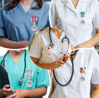 Montre de poitrine à fonction de rebond télescopique, motif cœur de dessin animé, en PVC souple, pour infirmière et médecin, en stock usine