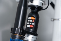 Machine de soudage laser à fibre, machine de soudage laser robotisée pour tôles, machine de soudage laser industrielle robotisée 6 axes 3 kW
