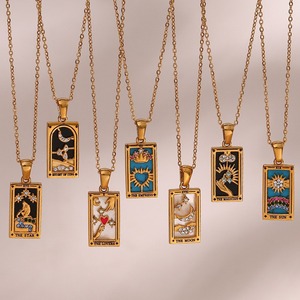 Collar con colgante <span class=keywords><strong>de</strong></span> cartas <span class=keywords><strong>de</strong></span> Tarot cuadradas <span class=keywords><strong>de</strong></span> <span class=keywords><strong>acero</strong></span> inoxidable chapado <span class=keywords><strong>en</strong></span> rodio <span class=keywords><strong>de</strong></span> oro <span class=keywords><strong>de</strong></span> 18 quilates, joyería hipoalergénica <span class=keywords><strong>de</strong></span> esmalte colorido con <span class=keywords><strong>cadenas</strong></span> - Product Image 1