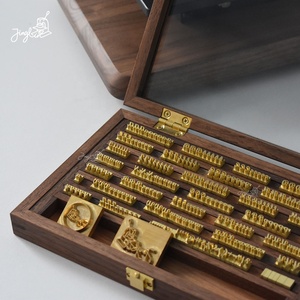 Juego Completo de Letras Intercambiables de Latón con Opciones de Tamaño <span class=keywords><strong>y</strong></span> Tipo de <span class=keywords><strong>Letra</strong></span> / Mayúsculas <span class=keywords><strong>y</strong></span> Minúsculas, Símbolos, Números - Product Image 2