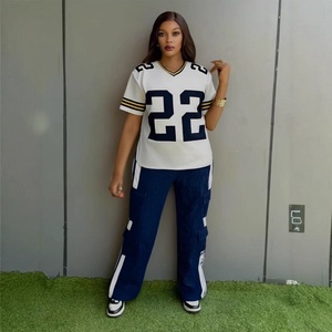 Conjunto de Dos Piezas de Moda Femenina Transfronteriza, Estilo Europeo y Americano, Estampado Digital, Top con Cuello en V, Pantalones Cargo con Estampado de <span class=keywords><strong>Trébol</strong></span>, Estilo Urbano, Deportivo y Moderno - Product Image 1