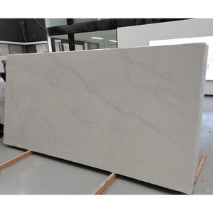 Losa moderna de cuarzo artificial tamaño gigante blanca Super Calacatta al por mayor para encimeras de cocina de hotel precio competitivo - Product Image 4