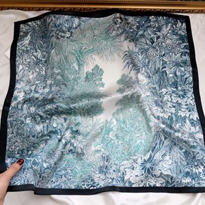 100% Mulberry Silk <b>Scarf</b> 70x70cm Botanical Garden Luxury Feeling <b>Square</b> Custom Printed Design <b>Scarf</b> Factory Direct - Product Image 5