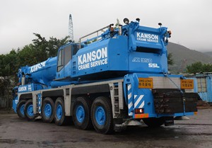 Grúa Móvil Hidráulica Terex de 350 Toneladas Usada, Grúa sobre Camión con Múltiples Ejes, Pluma Extendida, Motor Mercedes-Benz, Modelo 2005, Capacidad de Elevación de 100 m - Product Image 2