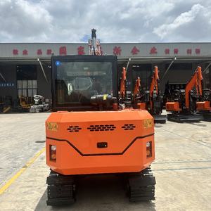 Excavatrice sur chenilles JG40L de 4 tonnes utilisée pour la régénération urbaine et le développement d'espaces verts durables - Product Image 4