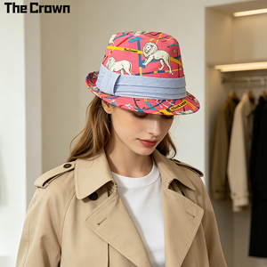 Sombrero Trilby con Logotipo Personalizado Impreso en Toda la Superficie, Sombrero Fedora Gráfico al por Mayor con Corona Plegada, Fabricante - Product Image 3