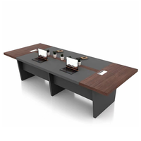 Bureau de personnel bureau d'ordinateur simple et moderne pour 2/4 personnes