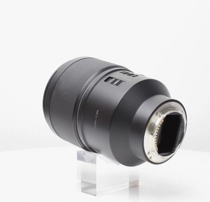 เลนส์ถ่ายภาพบุคคลแบบฟูลเฟรม Good Price AF 135mm F1.8 FE  E-Mount พร้อมสวิตช์ปรับแต่ง - Product Image 2
