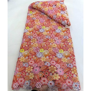 Tissu de Dentelle Guipure Cordon Corail Vert avec Paillettes, Motifs <span class=keywords><strong>Aso</strong></span> <span class=keywords><strong>Oke</strong></span> pour Tenues de Soirée de Femmes Nigérianes - Product Image 5