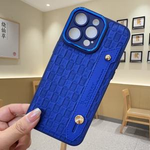 Bonne qualité nouvelle tendance étui de téléphone portable avec bracelet facile à prendre couverture arrière de protection pour téléphone portable conception pour hommes conception pour femmes - Product Image 5