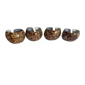 Lot de 3, 4 ou 5 Anneaux de Serviette Ronds à Motif Léopard Coquillage Marron – Tendance 2026 pour la Décoration de Table - Product Image 1