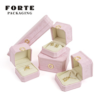 FORTE Vente en gros Bague en microfibre en cuir PU rose bleu avec boucle en métal Boîte à bijoux Logo personnalisé