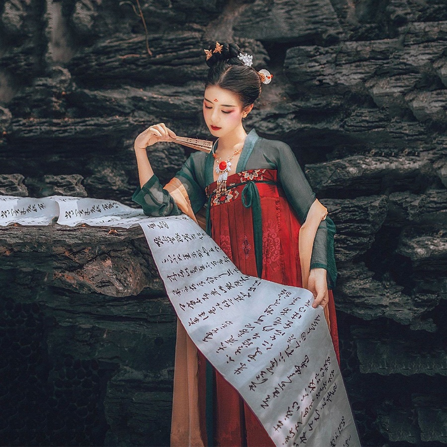 El traje típico de China: la ropa tradicional de hombre y mujer
