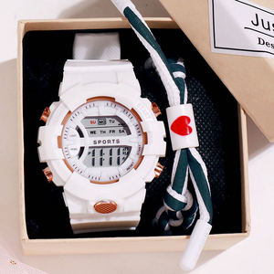 Montre électronique numérique en gros, style étudiant, sportive, résistante <span class=keywords><strong>à</strong></span> l'<span class=keywords><strong>eau</strong></span> 3 ATM, LED lumineuse, avec alarme - Product Image 4