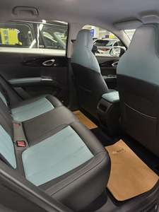 Geely Star Wish 2024 d'occasion Suv électrique Modern Elegance Sièges en cuir Régulateur de vitesse <span class=keywords><strong>5</strong></span> places avant arrière à disque 12 mois Voiture - Product Image 6