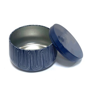 Bocaux à bougies ronds en fer blanc de 8 oz au design personnalisé avec emballage écologique résistant à la chaleur et impression de logo personnalisée pour la décoration intérieure - Product Image 1