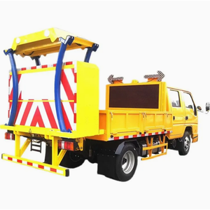 Nouvel atténuateur monté sur camion diesel personnalisé (TMA) avec transmission manuelle pour la prévention des collisions sur autoroute et la signalisation directionnelle - Product Image 1