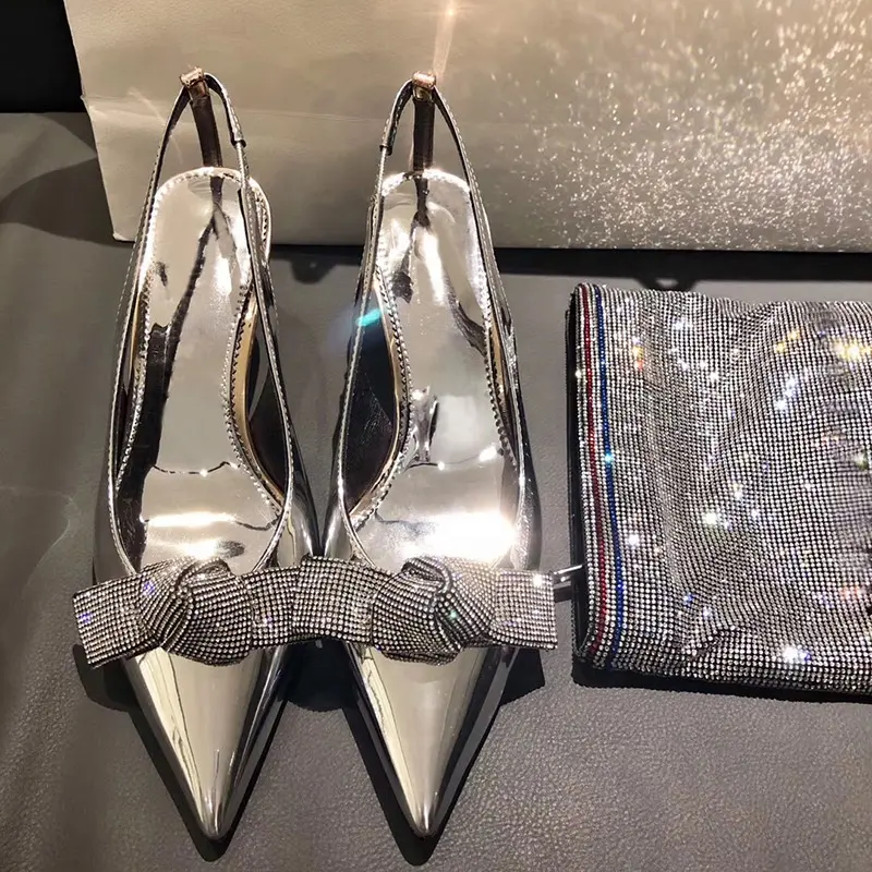 Sapato feminino busy t006, sapato feminino de prata e champagne com salto de 6cm, calçado de vestido de couro envernizado