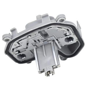 Soportes para luces traseras de coche 68458452AA 68458457AA para Jeep Renegade 2015-2023, soporte de plástico para lámparas - Product Image 2