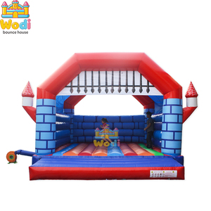 Château gonflable en matériau ignifuge, sécurité renforcée pour les événements publics - Product Image 1