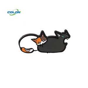 Pins de Metal Esmaltados Personalizados al por Mayor con Diseño de Logotipo y Nombre Propios para Ropa - Product Image 6