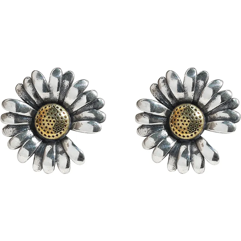 stud silver earrings