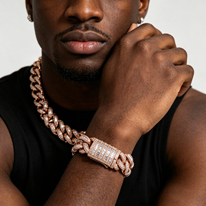 Collier ras du cou plaqué or rose avec diamants taille baguette, chaîne à maillons, luxe, unisexe, pour tous les jours - Product Image 2