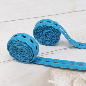 Correa de nailon azul personalizada con tejido jacquard elástico, cinta plana hueca con patrón negro, cinturón transpirable para vestido, venta al por mayor - Product Image 2