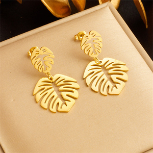 Gioielli di moda in oro placcato 18K in <span class=keywords><strong>acciaio</strong></span> inox da donna perla cuore fiore smeraldo foglia di piume orecchino <span class=keywords><strong>albero</strong></span> <span class=keywords><strong>della</strong></span> <span class=keywords><strong>vita</strong></span> orecchino - Product Image 4