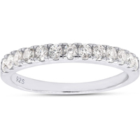 Bague en diamant de laboratoire : Éclat sans compromis, beauté écoresponsable. Les diamants de laboratoire présentent la même étincelle et la même flamme.