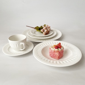 Vaisselle en céramique à relief antique de style européen Vente en gros de plats à poisson occidentaux avec défaut mineur pour usage domestique - Product Image 4