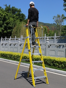7 bước không dẫn điện sợi thủy tinh một khung có thể gập lại cách nhiệt nền tảng thang với CE - Product Image 5