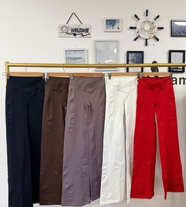 Completi Yoga Donna Più Venduti: Nuova Tendenza Reggiseno Incrociato, Shorts a Vita a V Arricciati, <span class=keywords><strong>Pantaloni</strong></span> Svasati, Tute Fitness Seamless Donna - Product Image 4