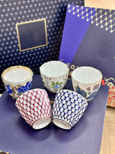 Ensemble de 5 tasses à lait en porcelaine osseuse russe de couleur mélangée avec boîte cadeau, compatibles lave-vaisselle, pour usage domestique - Product Image 6