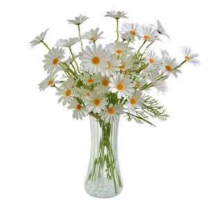 Muyu Chronicles Fleurs artificielles en soie, bouquet de marguerites blanches et jaunes, pour décoration de mariage, de maison et accessoires d'extérieur - Product Image 5