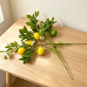 Citron artificiel à tige unique 60 cm en plastique, fausse décoration fruitière pour la maison, arrangement de fruits porte-bonheur sans pot - Product Image 3