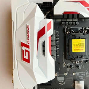 เมนบอร์ด GA-Z170X-GAMING 7 สำหรับ Z170 LGA 1151 รองรับแรม DDR4 64GB PCI-E 3.0 สำหรับคอมพิวเตอร์ตั้งโต๊ะ คุณภาพสูง จัดส่งรวดเร็ว GA-Z170X-GAMING 7 - Product Image 4
